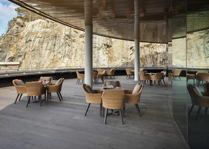 Hotel Scandic Flesland Airport 4*