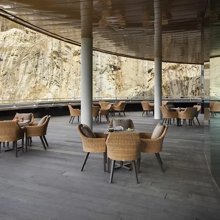 Hotel Scandic Flesland Airport 4*