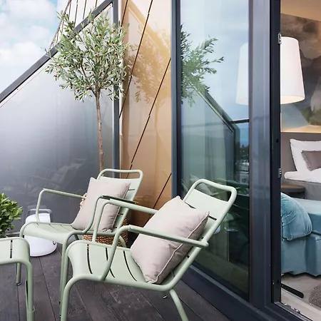 Hotel Scandic Flesland Airport 4*