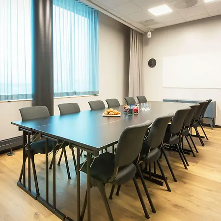 Hotel Scandic Flesland Airport 4*