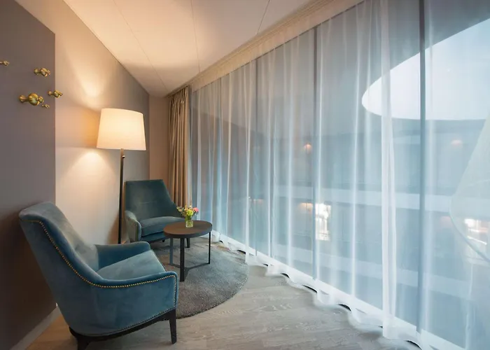 Hotel Scandic Flesland Airport 4*