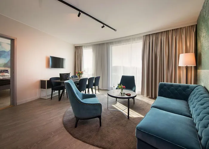 Scandic Flesland Airport 4*